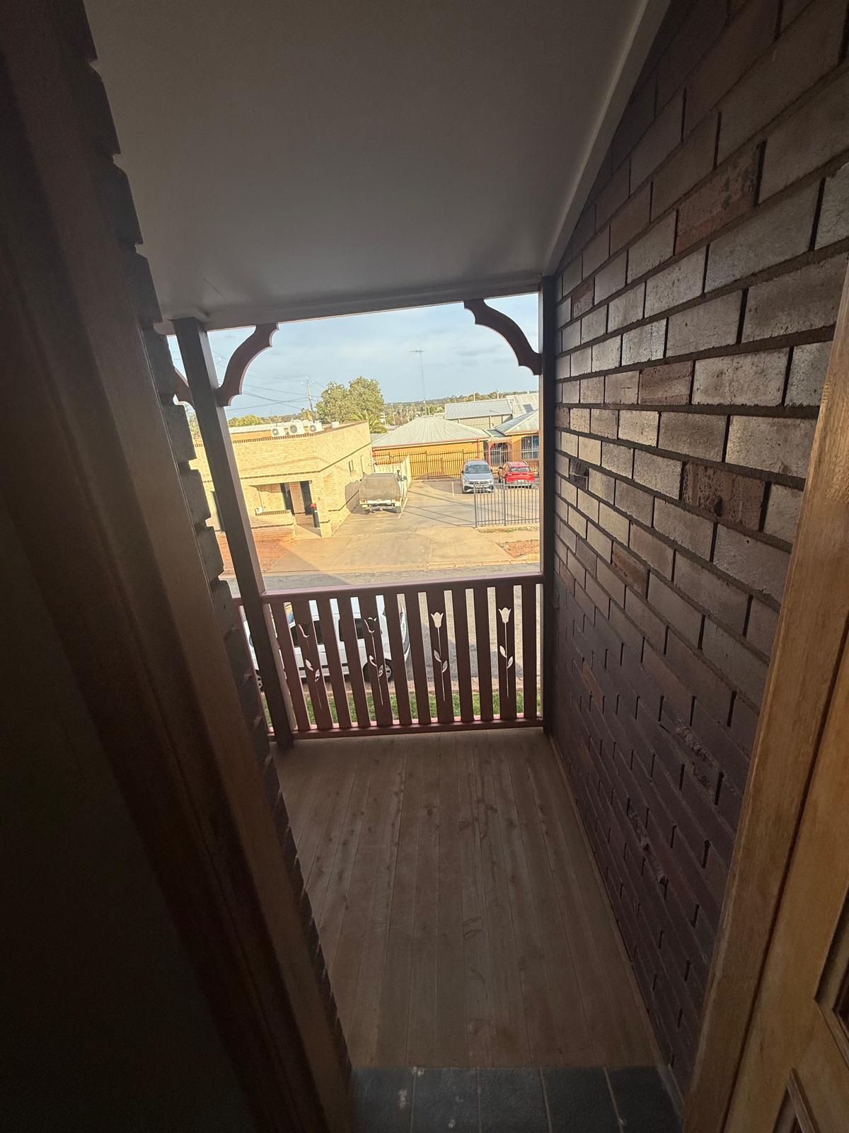 Bond clean Cypress Street Leeton