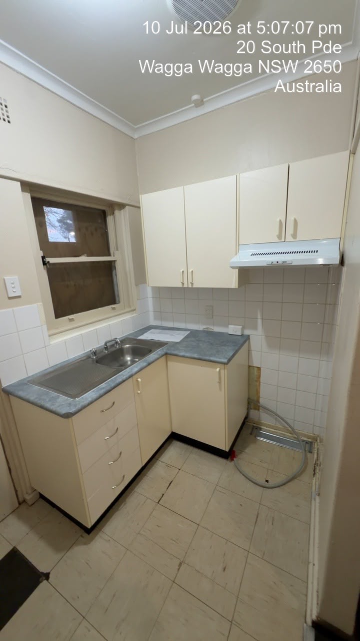 Bond clean 20 South Parade Wagga Wagga